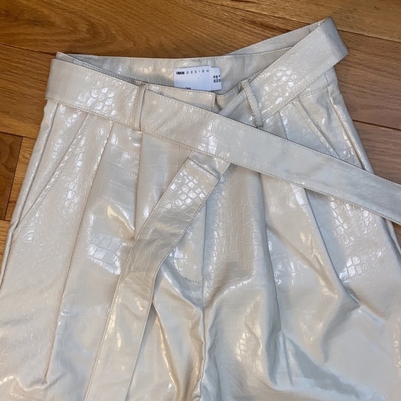 NWOT ASOS Design Croc Leather Look Tie Pants in Ecru-Neutral, size 6 - Picture 7 of 12